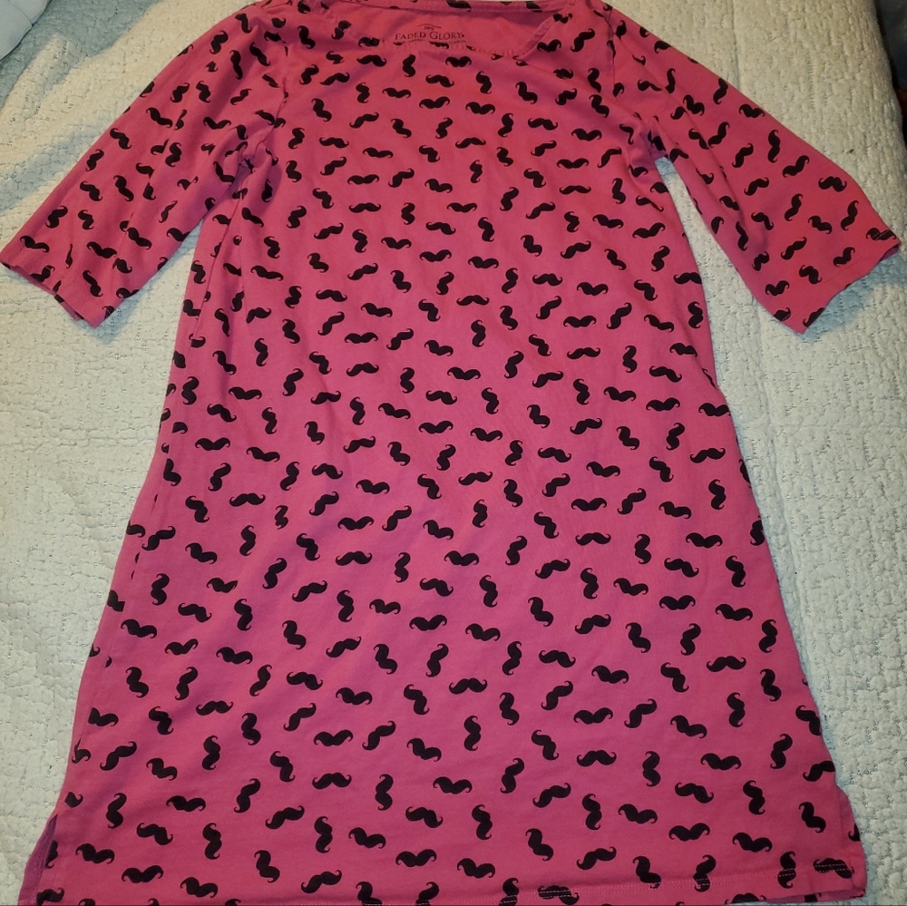 Mustache pink shirt